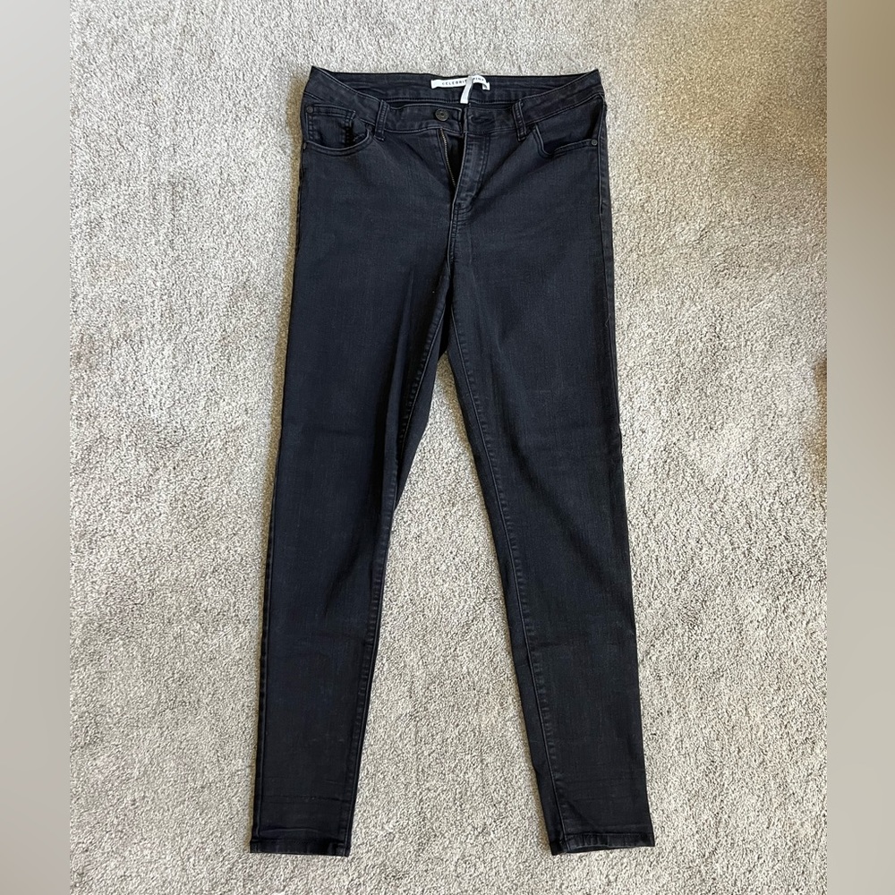 Black skinny jeans‎